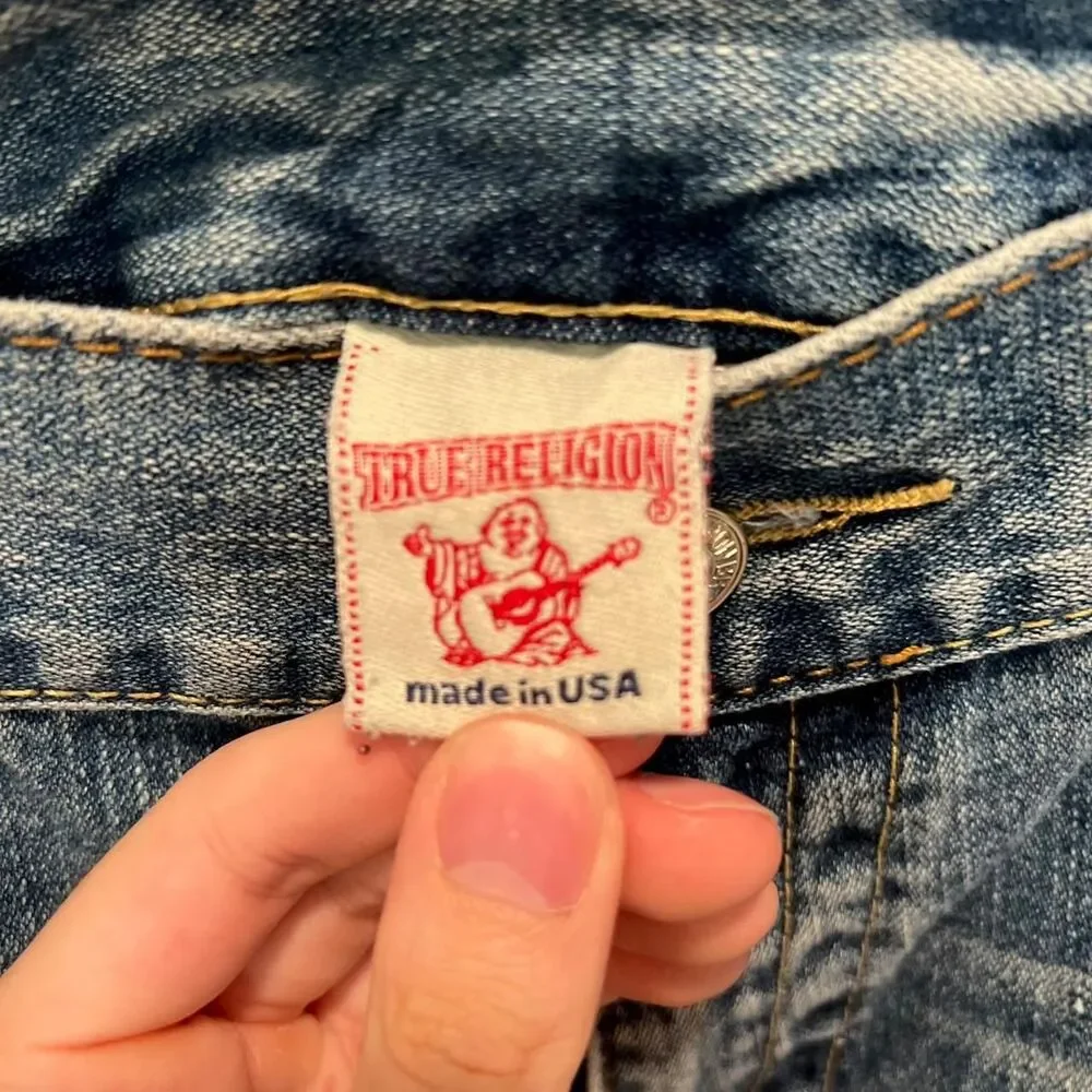 True religion embroidered back pocket jeans